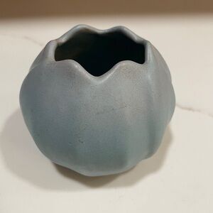 Rosemeade Blue Tulip Vase